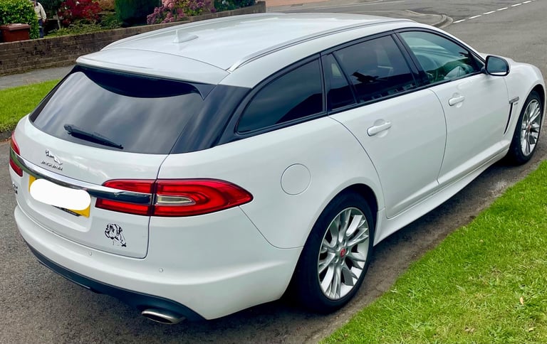 image for Jaguar XF Estate 2.2 Turbo diesel R-Sport Facelift Luxury pack model 200 bhp Hpi clear (2014 14)