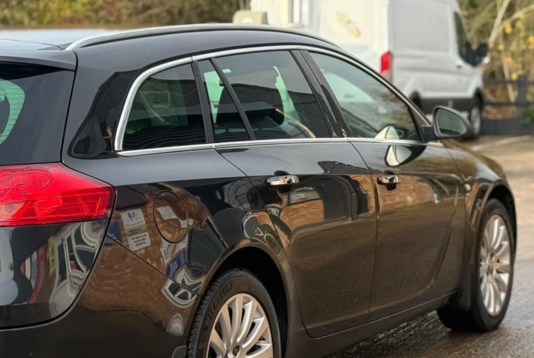 2009 Vauxhall Insignia 2.8T V6 Elite Nav Sports Tourer Auto 4WD Euro 5 5dr