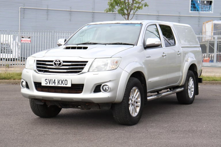 TOYOTA HILUX INVINCIBLE 3.0 D4D 4X4 DOUBLE CAB PICKUP (2014)