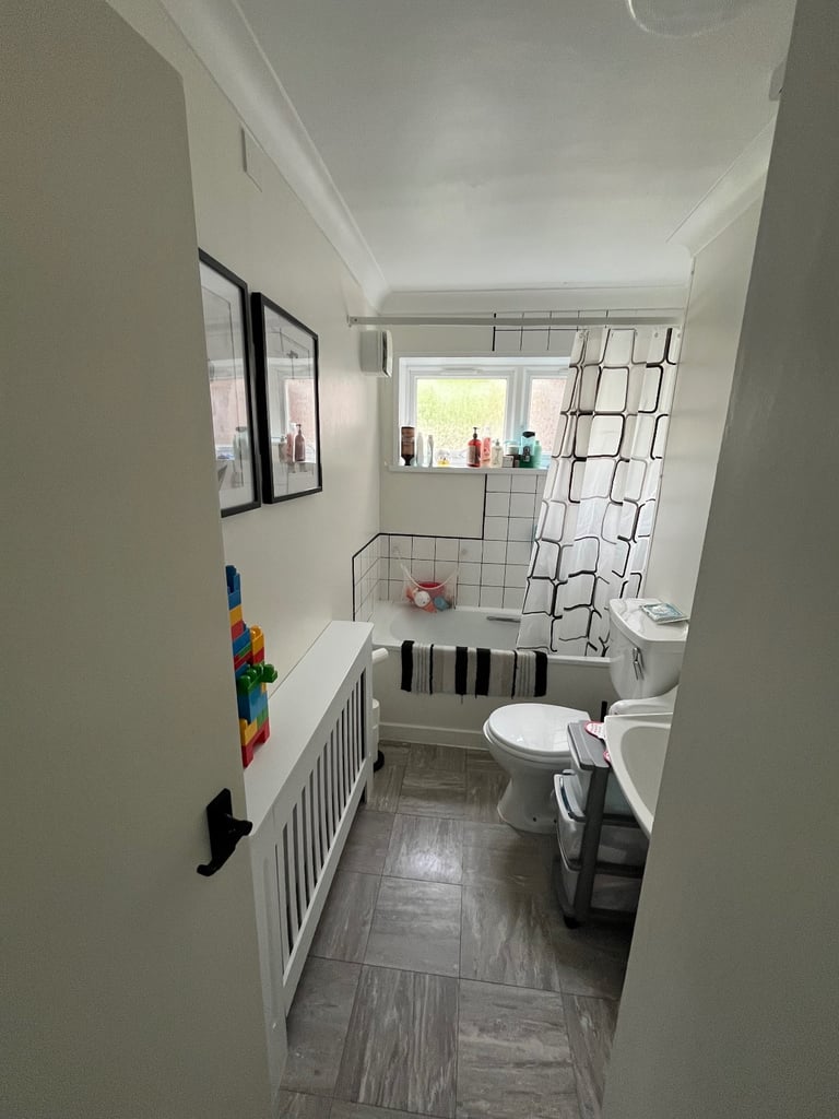 Large 2 bed GFF *Exchange wanted*