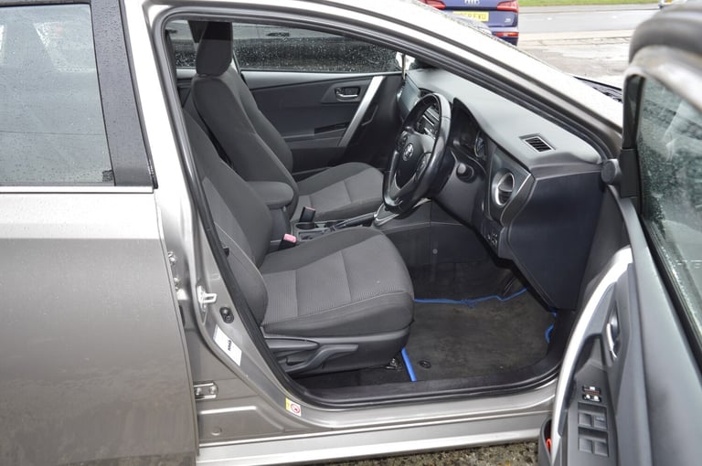 2014 Toyota Auris 1.8 VVTi Hybrid Icon 5dr CVT Auto SAT NAV ULEZ HATCHBACK Petrol/Electric Hybrid...