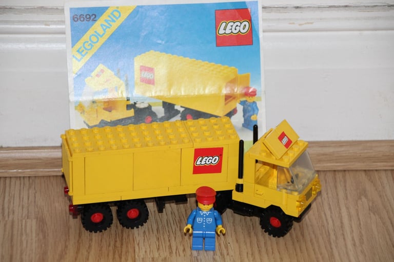 Lego Town 6692 Tractor Trailer  * complete with instructions *