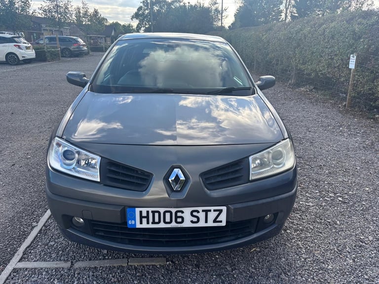 2006 Renault Megane 1.6 VVT Dynamique 5dr HATCHBACK Petrol Manual