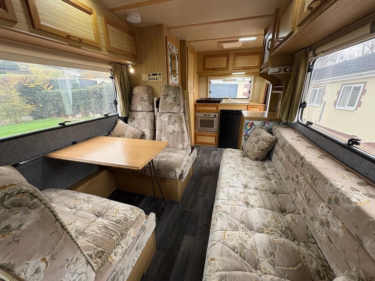 1998 Autohomes Wayfarer - 5 Berth - End Kitchen 