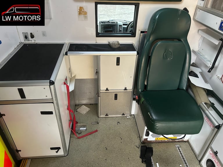 MERCEDES BENZ SPRINTER 519 CDI DIRECT EX AMBULANCE SERIVICS 2017 17 REG EURO 6