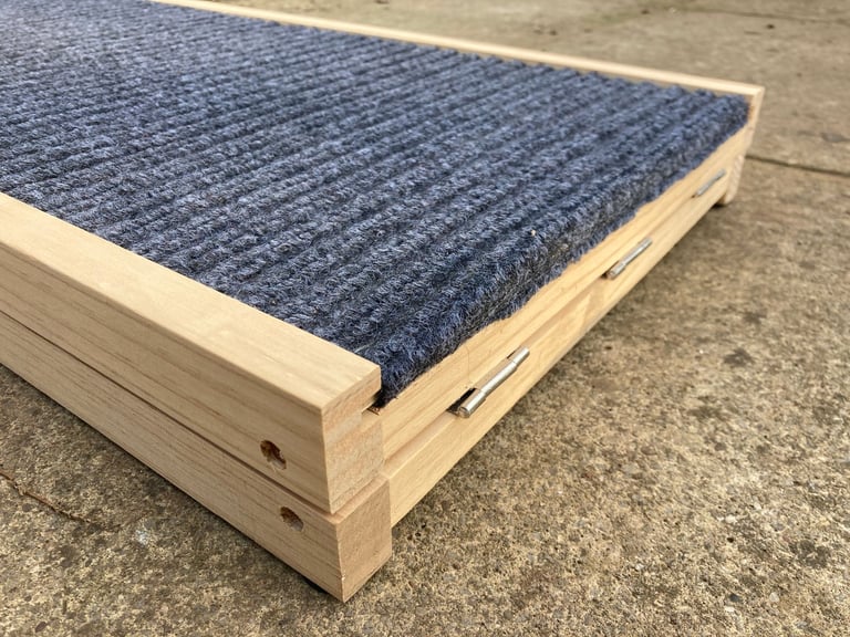 FOLDING DOG RAMP new