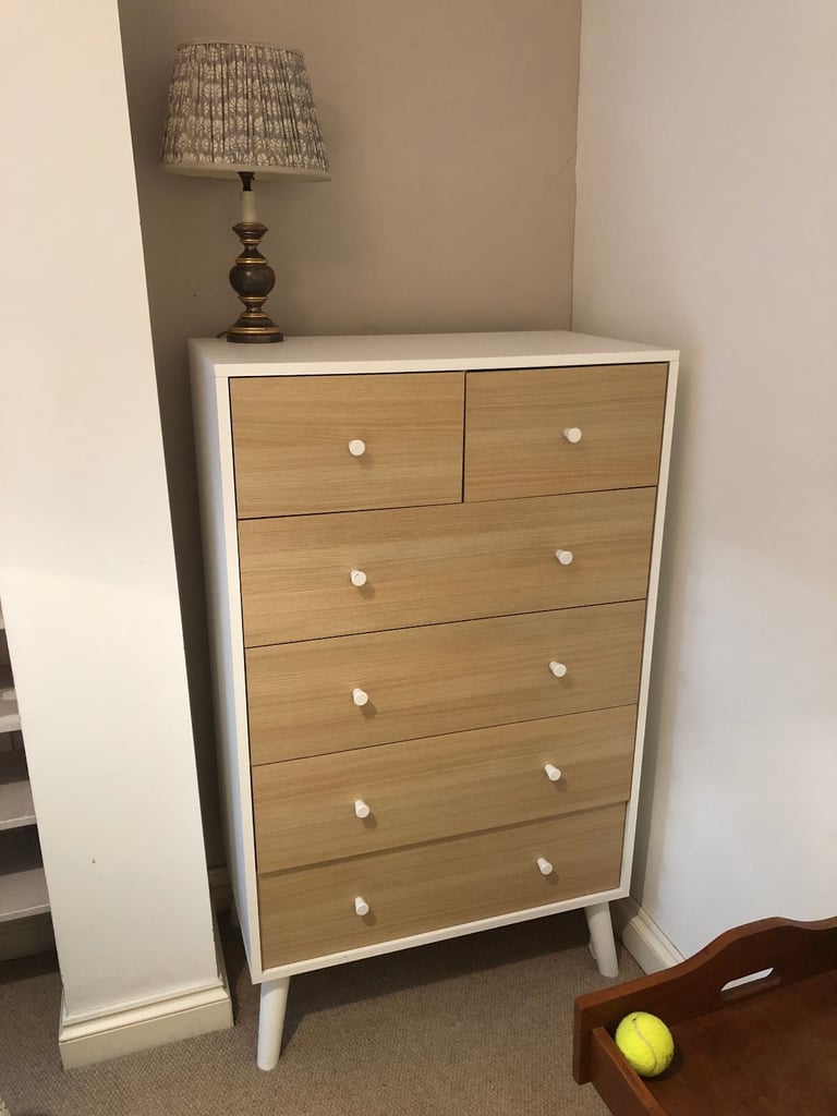 image for Chest of drawers - very good condition