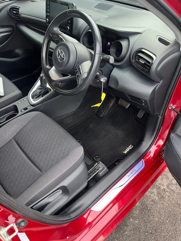 TOYOTA YARIS 1.5 VVT-h Design 2020