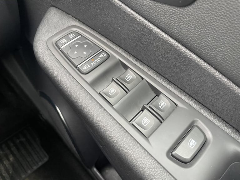 2018 Renault Captur 0.9 TCe ENERGY Dynamique S Nav SUV 5dr Petrol Manual Euro 6 (s/s) (90 ps) HAT...