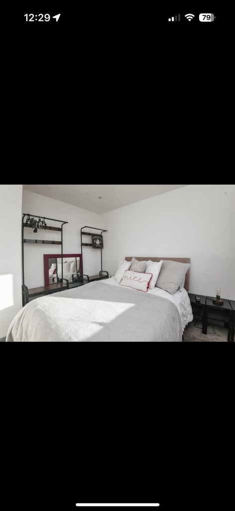 Double room to let