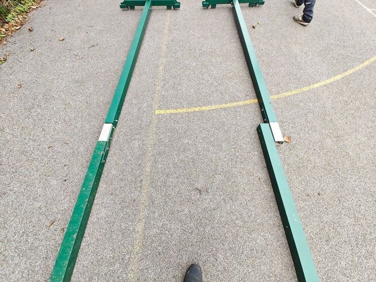 Tennis posts Vermont and Harris 