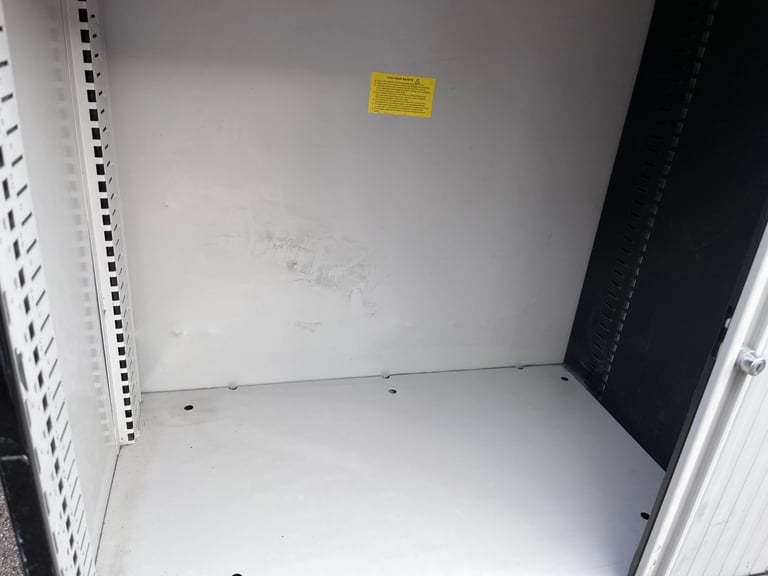 Metal cabinet