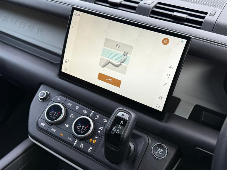 2022 Land Rover Defender 110 3.0 D300 MHEV HSE SUV 5dr Diesel Auto 4WD Euro 6 (s/s) (300 ps) ESTA...