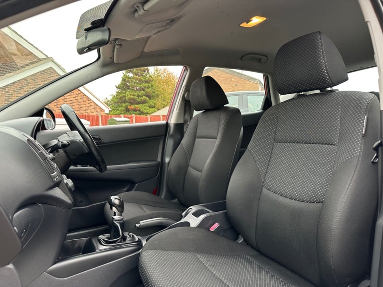 Hyundai, I30, Hatchback, 2011, Manual, 1396 (cc), 5 doors With Full Service History 