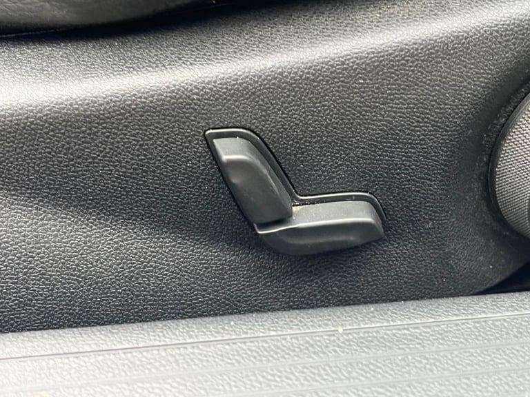 2014 MERCEDES-BENZ E CLASS 2.1 E220 CDI AMG SPORT CABRIOLET 2DR DIESEL G-TRONIC+