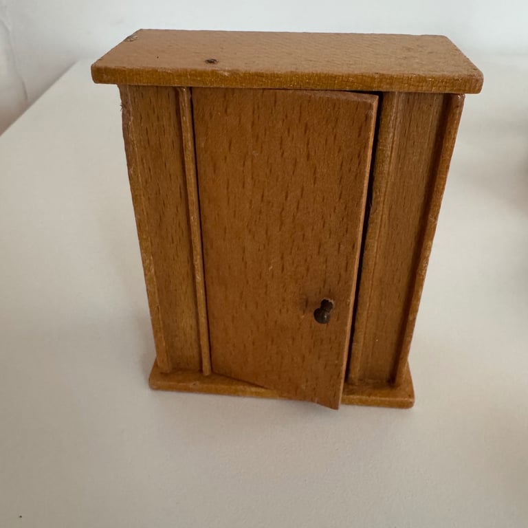 Retro Dolls House furniture