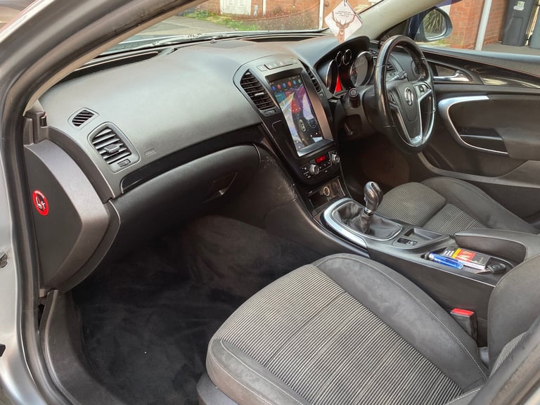 Vauxhall, INSIGNIA, Hatchback, 2013, Manual, 1956 (cc), 5 doors