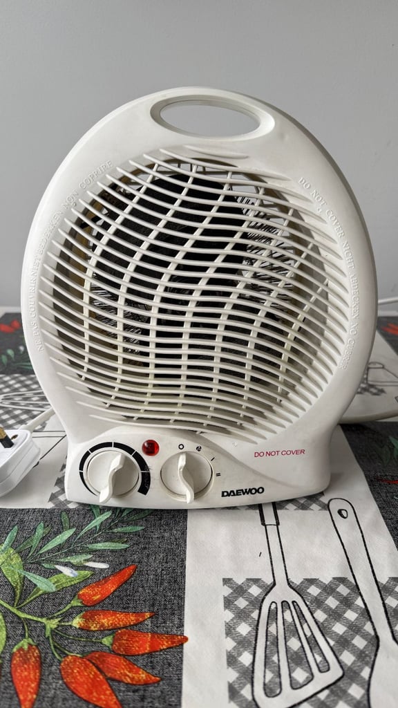 Daewoo Electric Fan Heater Upright and Flat Portable Heater 