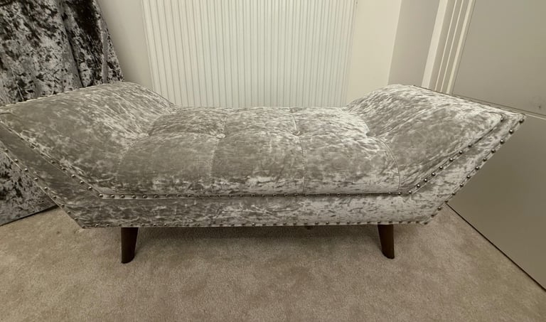 chaise longue