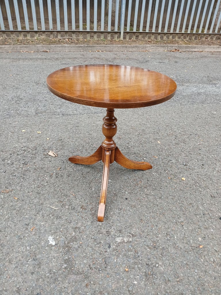 image for Lovely Mahogany Bevan Funnell Side Table