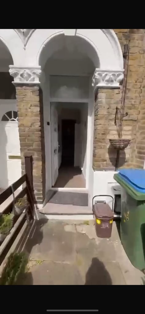 image for 1 bedroom flat to rent bills included 