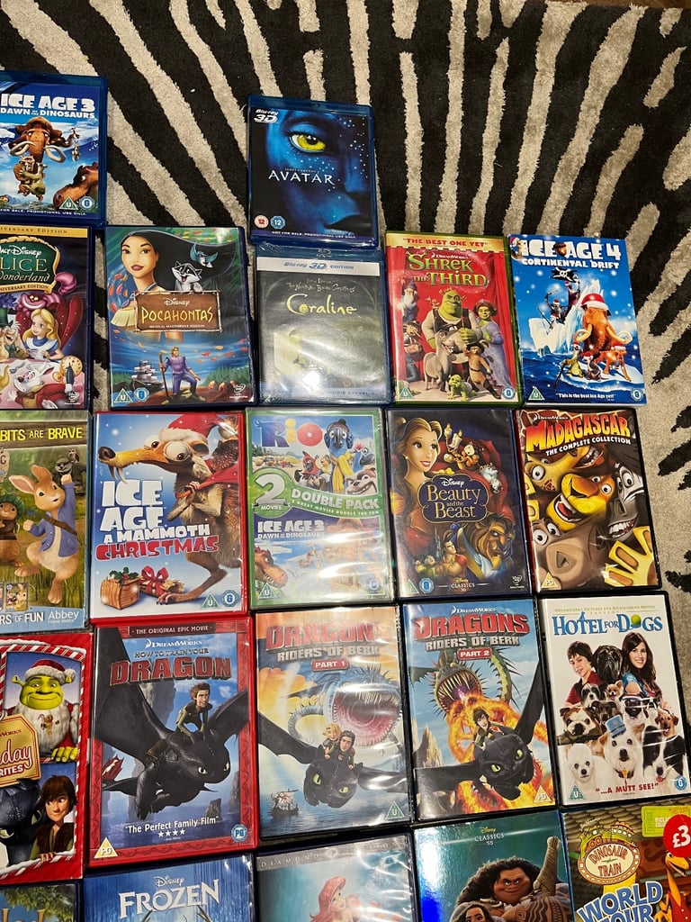 Children’s dvd bundle (30)
