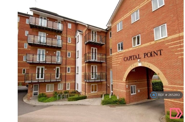 2 bedroom flat in Temple Place, Reading, RG1 (2 bed) (#2652813)