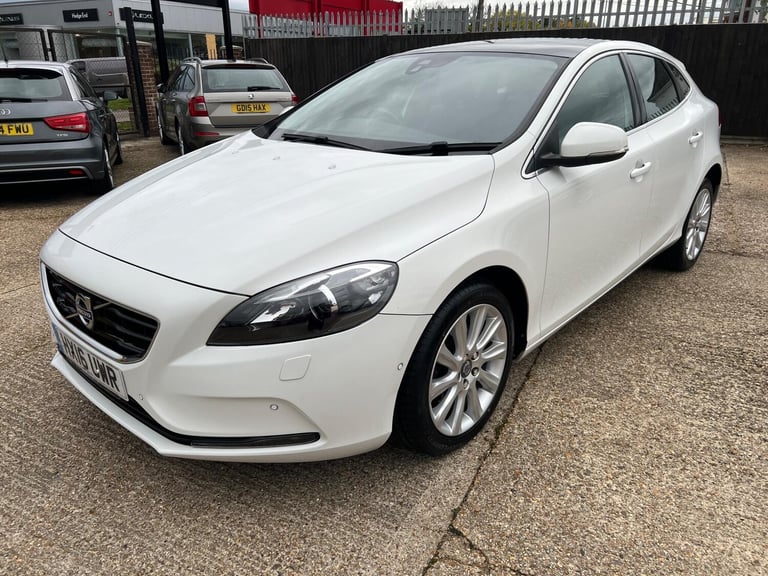 2016 Volvo V40 2.0 D2 SE Lux Nav Euro 6 (s/s) 5dr HATCHBACK Diesel Manual