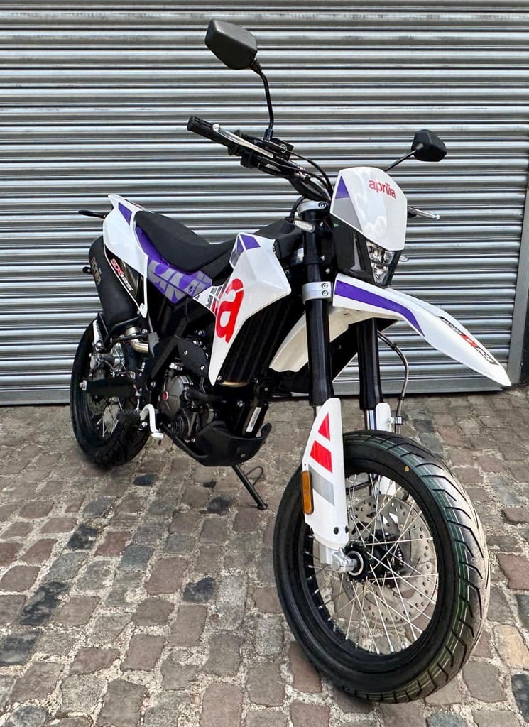 Aprilia SX 125 E5+ Cubozoa White In Stock Now