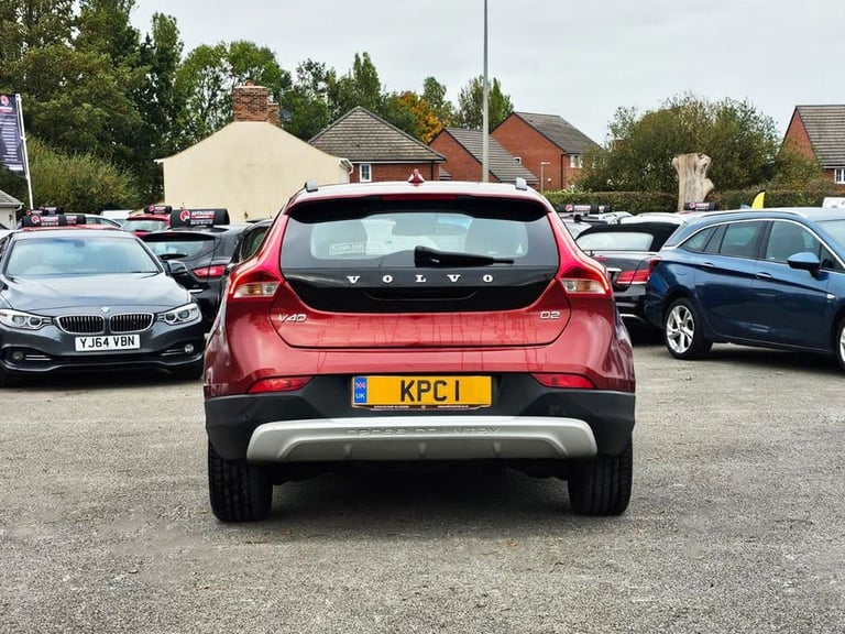 2014 Volvo V40 Cross Country 1.6 D2 Lux Nav Hatchback 5dr Diesel Powershift Euro 5 (s/s) (115 ps)...