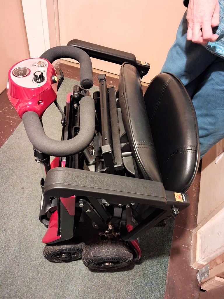 AUTO Folding mobility scooter 