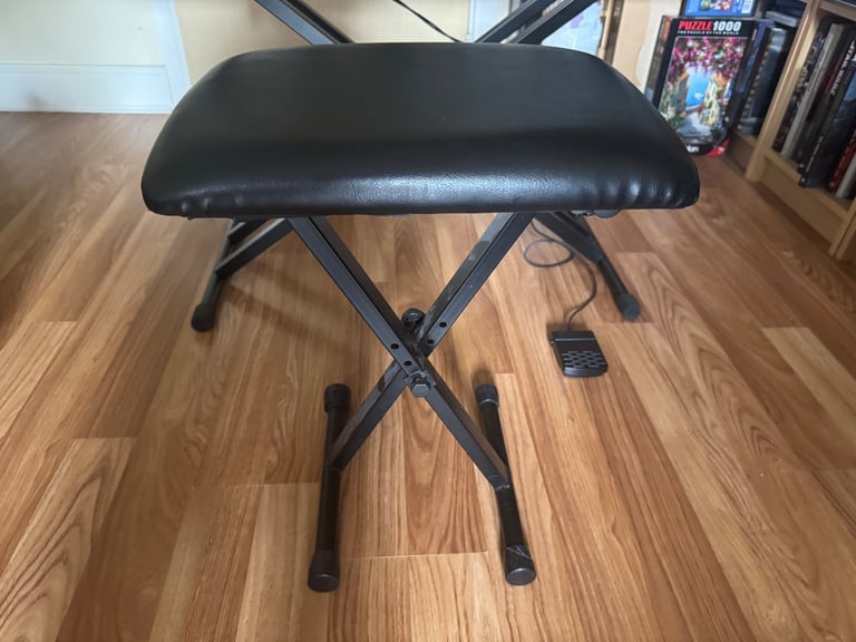 Yamaha Electric Keyboard