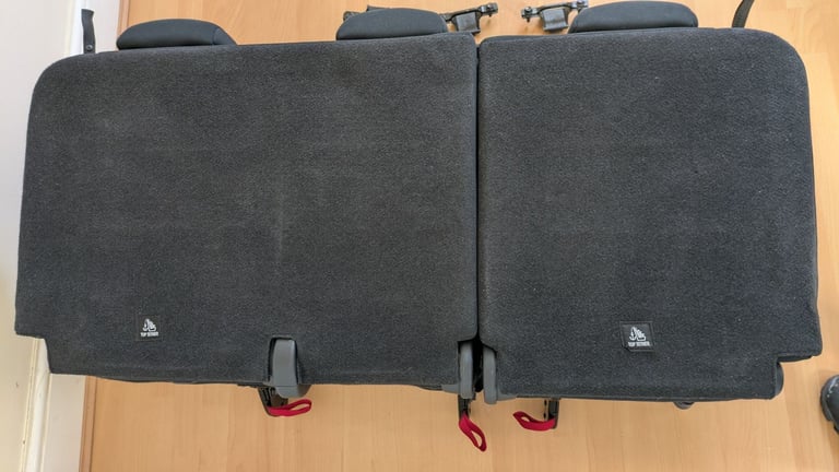 Nissan NV200 combi 2016 middle row of seats