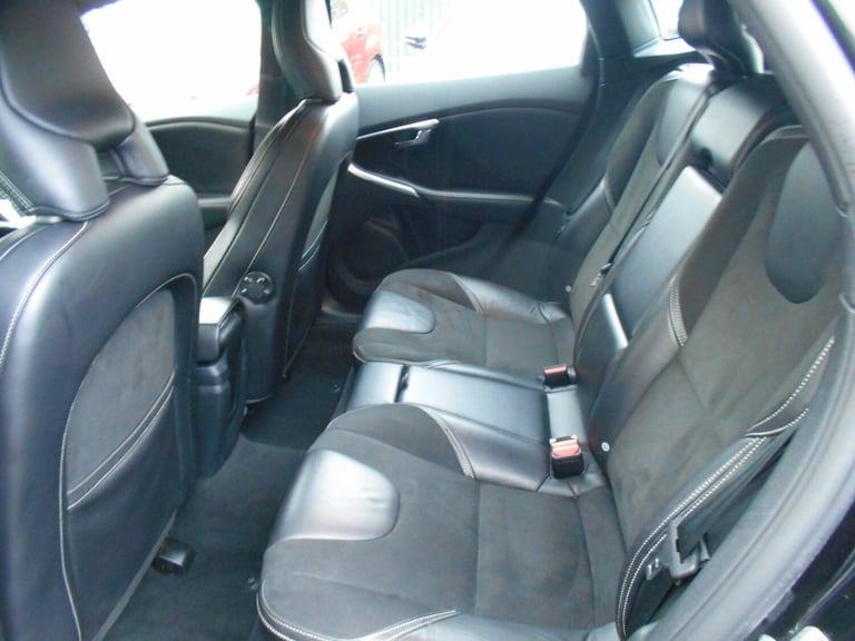 2017 Volvo V40 D2 [120] R DESIGN Nav Plus 5dr HATCHBACK Diesel Manual