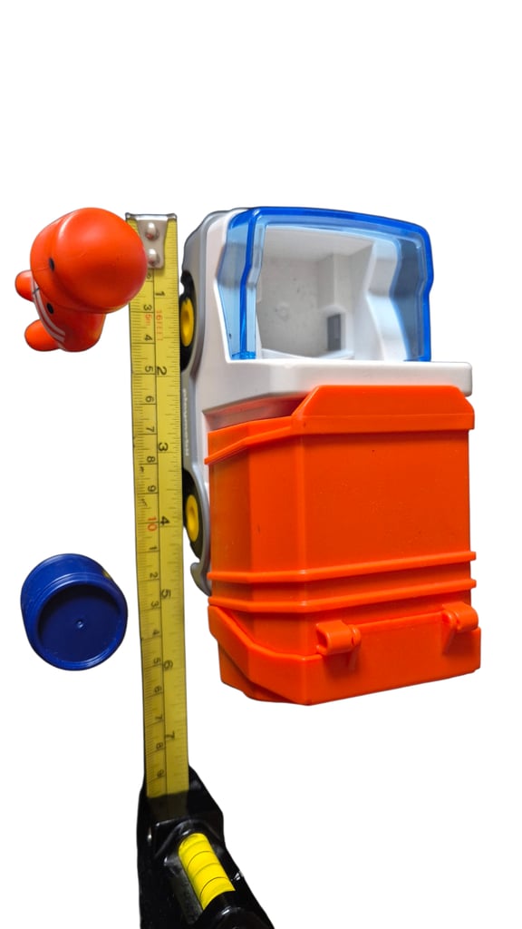 Small Playmobil dustbin lorry and figure. Smoke and pet free home