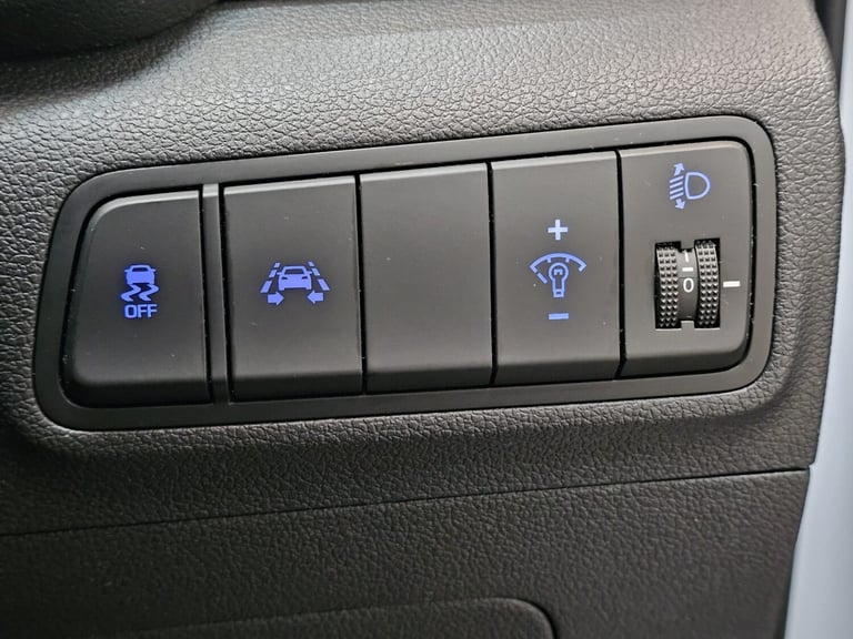 2015 Hyundai TUCSON 1.7 CRDi Blue Drive SE Nav 5dr 2WD ESTATE Diesel Manual