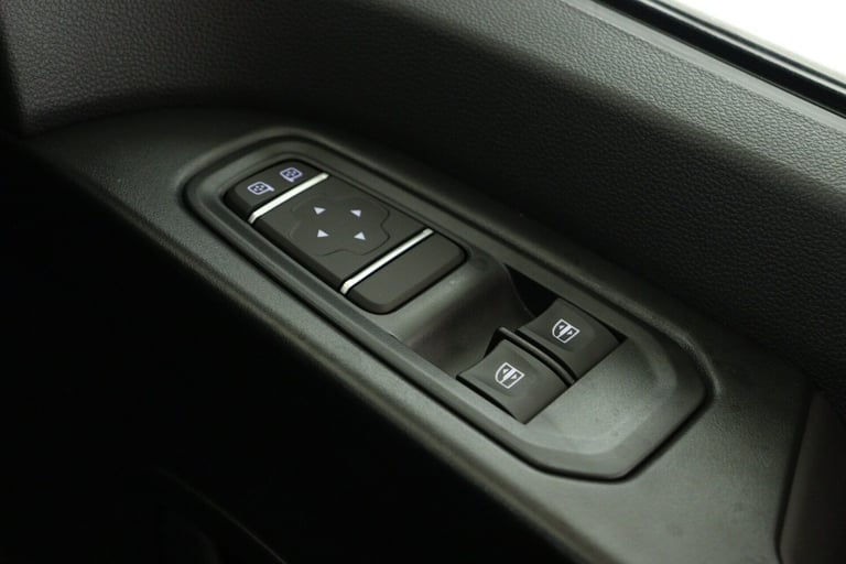 2025 Renault Trafic LL30 Blue dCi 130 Advance [Safety] Panel Van Diesel Manual