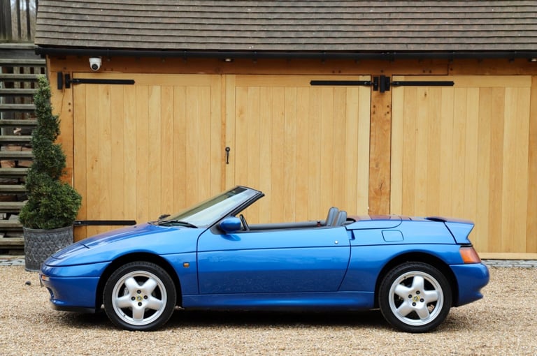 Lotus Elan M100 S2, 1995. Pacific Blue metallic with full dark blue leather.