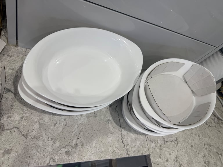 Dinner set for 12