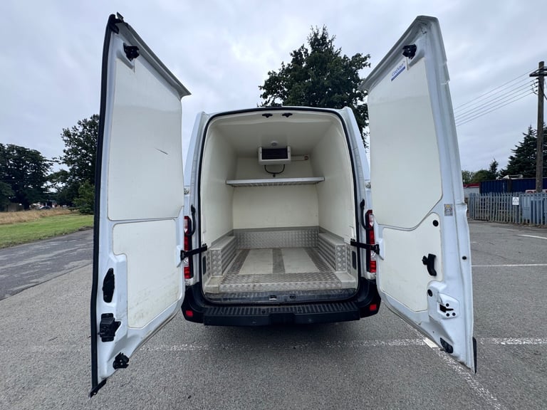 2020 Nissan NV400 Nissan NV400 2020 Mwb Fridge Van 2.3 dci 135ps MOT and Full History !! PANEL VA...