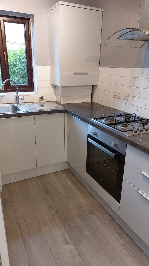 Modern 1 bed ground floor flat