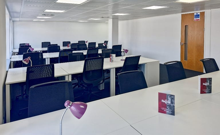Brighton - BN1 3XF, Open plan office space for 15 people at Queensberry House