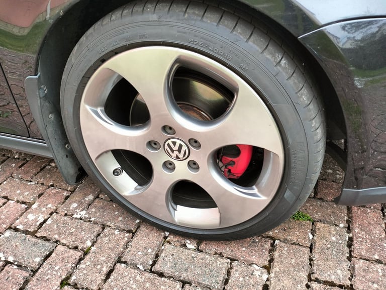 Volkswagen, GOLF, Hatchback, 2005, Manual, 1984 (cc), 5 doors
