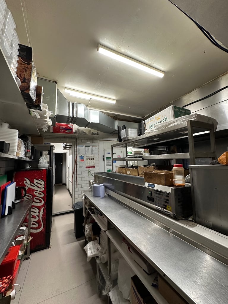 Exceptional & Prime Location Takeaway Lease for Sale Grays RM17 