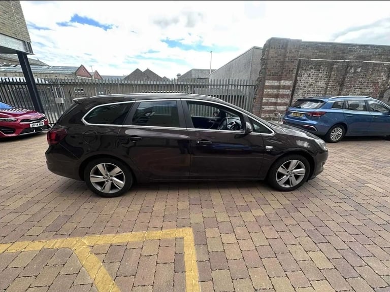 Vauxhall, ASTRA, Estate, 2013, Automatic, 1598 (cc), 5 doors
