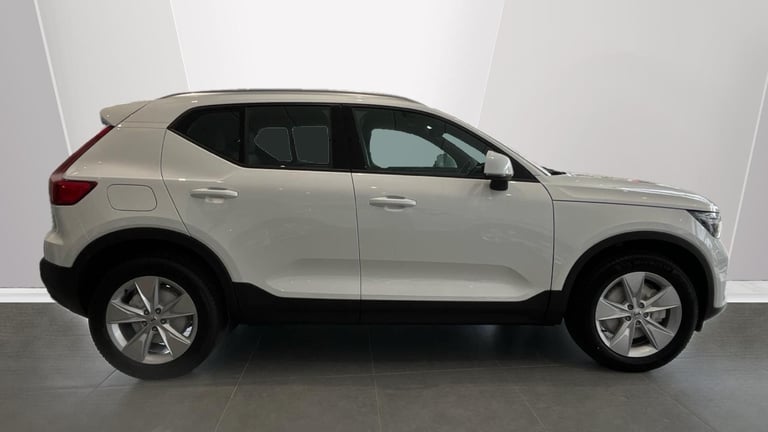 2025 Volvo XC40 Core, B3 Mild hybrid, Petrol ESTATE Petrol/Electric Hybrid Automatic