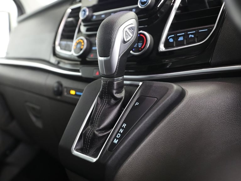 2022 Ford Tourneo Custom 2.0 320 EcoBlue Titanium Minibus Double Cab 5dr Diesel Auto L2 Euro 6 (s...