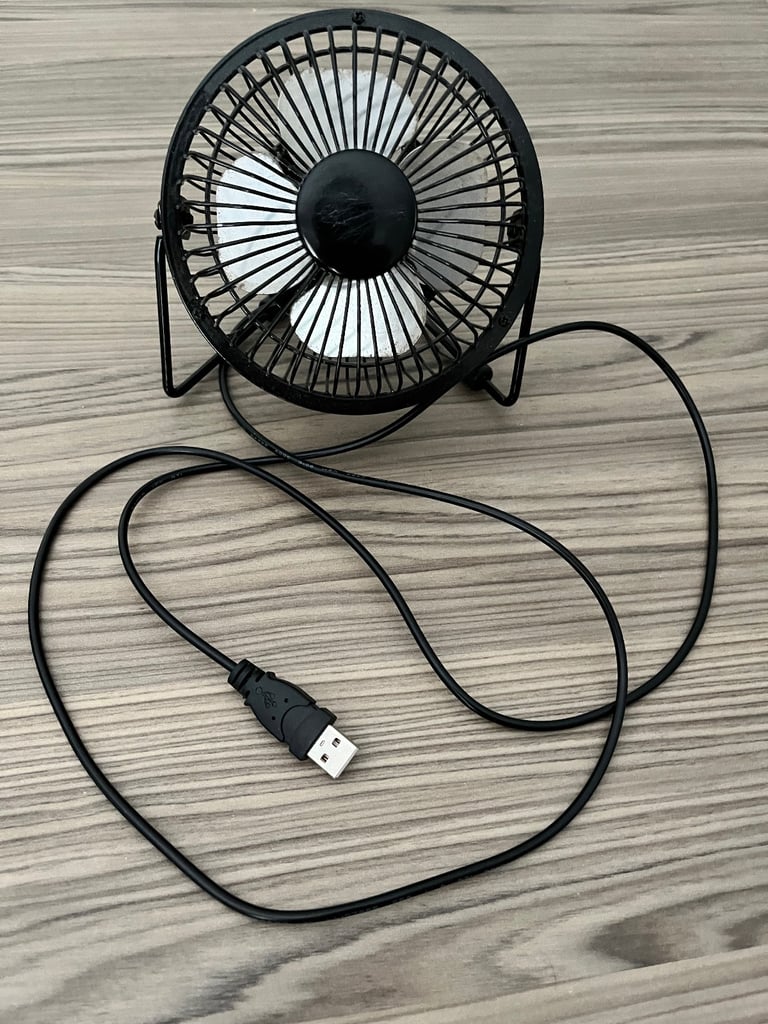 Maplin Black Mini USB Adjustable Tilt Desk / Bedside Portable Fan - 5ins Tall