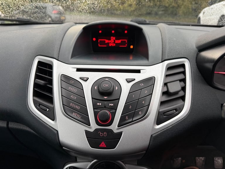 2012 Ford Fiesta 1.4 TDCi DPF Edge 5dr HATCHBACK Diesel Manual