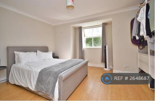 3 bedroom house in Cressingham Road, London, SE13 (3 bed) (#2648687)